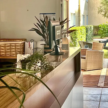 The Originals City, Le Pavillon, Beziers Est Отель 3*