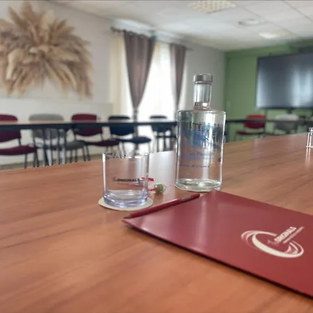 Отель The Originals City, Le Pavillon, Beziers Est